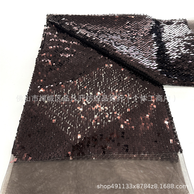 Fabricante nuevo 20 color pequeño rollo largo sequinilla tela de malla ropa de moda decoración de ropa de boda tela