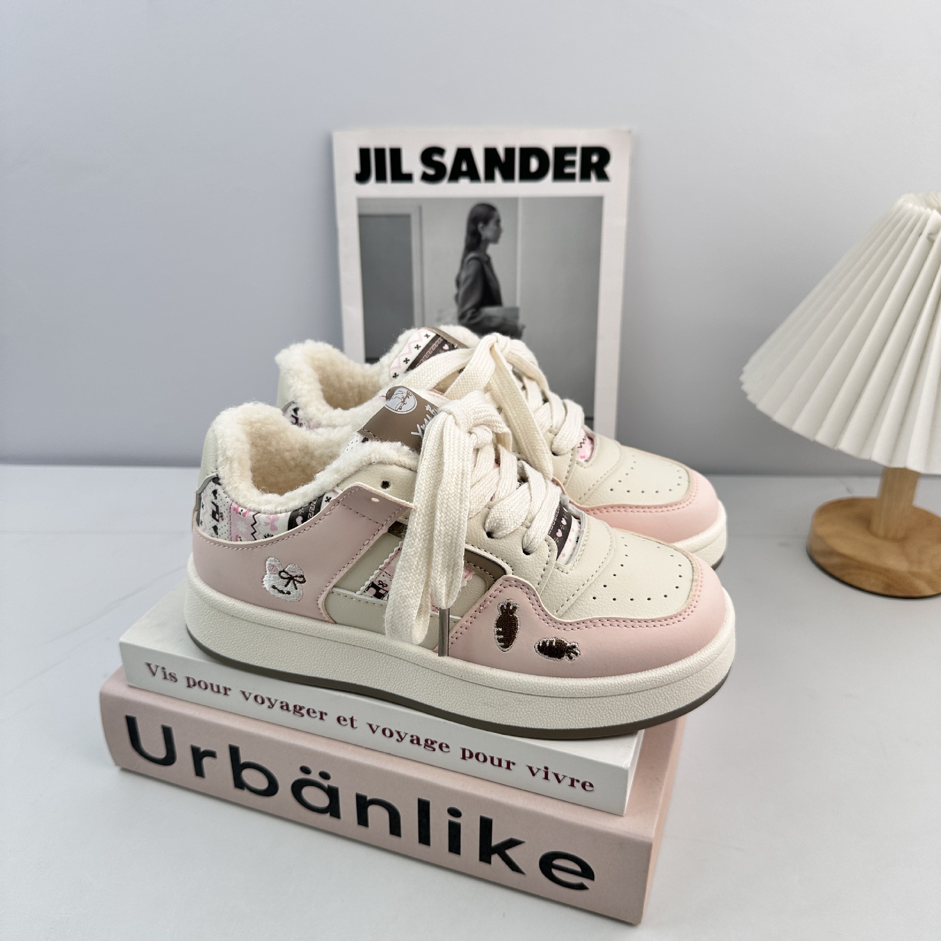 YUANBO coreano zapatos de skate casuales de mujer otoño y invierno 2025 zapatos blancos de suela gruesa zapatos de mujer zapatos de pan variados image 9