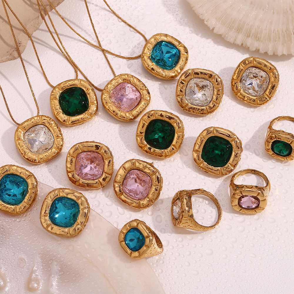 Mode retro nische ring frauen edelstahl K gold überzogene abgerundete ecke platz blume zirkon stud ohrringe halskette_voghion.com