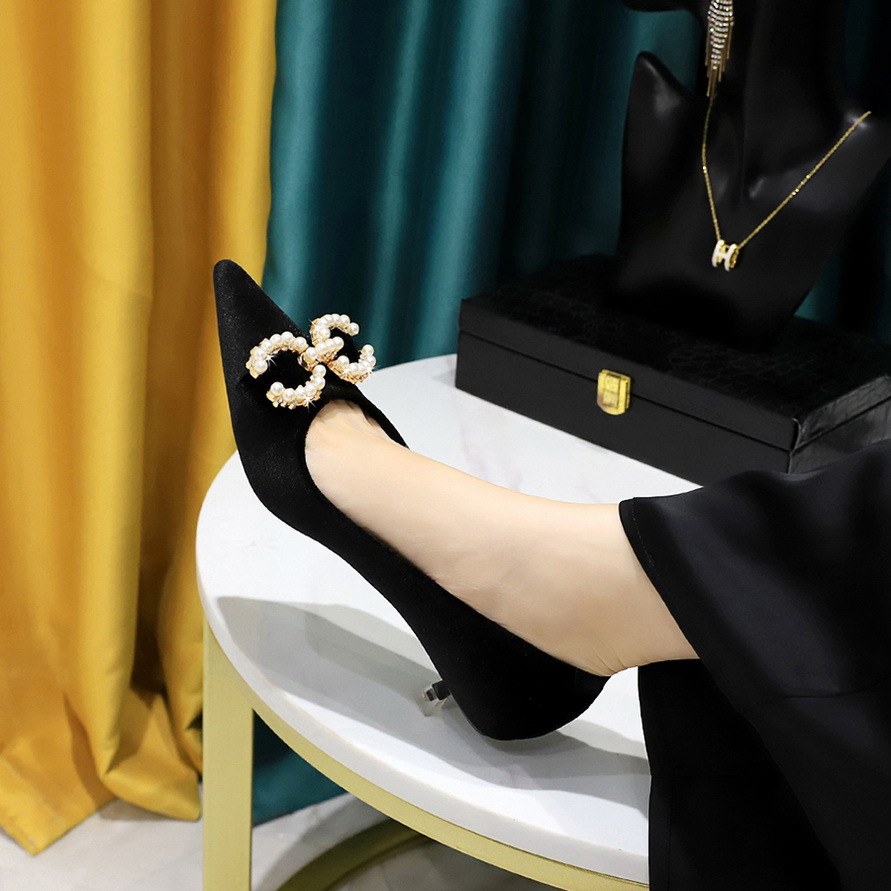 Elegant Women's Suede Pointed Toe Pumps With Rhinestone Buckle_voghion.com