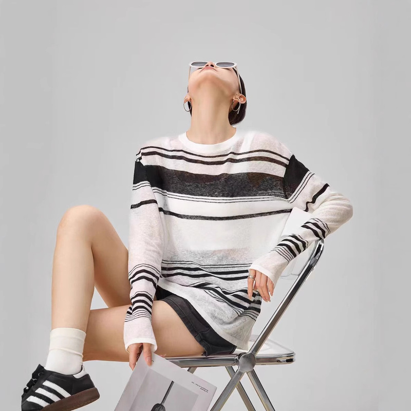 Gu Liya Linen Black and White Stripesd Knitted Long-Sleeved Early Autumn Wear Sun Protection Blouse T-Shirt Women's 2025 New Thin