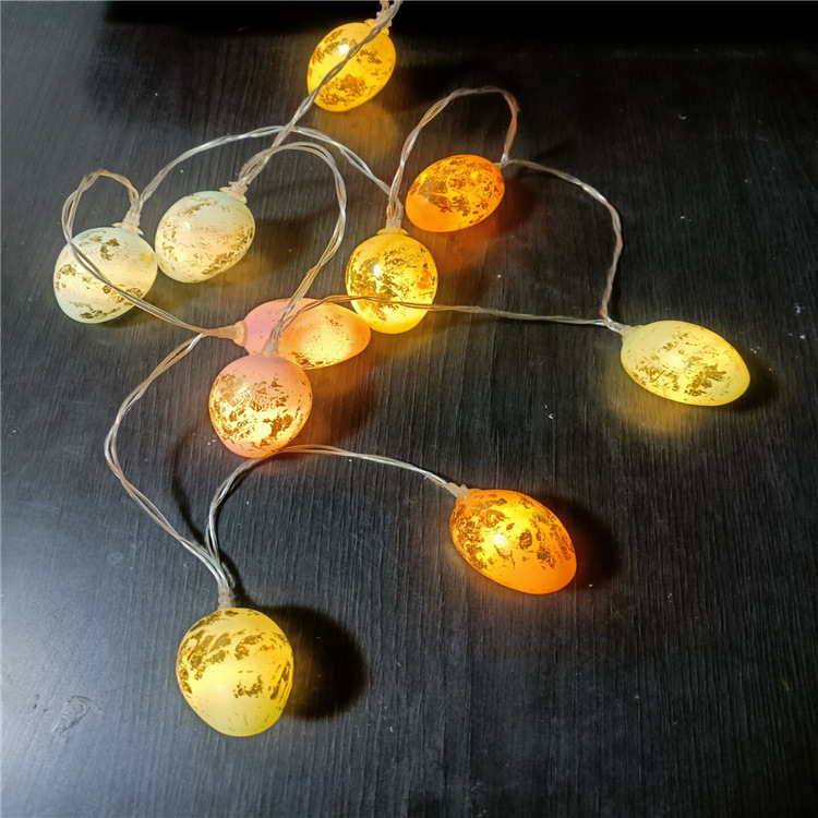 Nueva Pascua luz decorativa LED Huevo de Oro Cadena de luz pequeño huevo colorido estilo creativo platino huevo de Pascua descuento