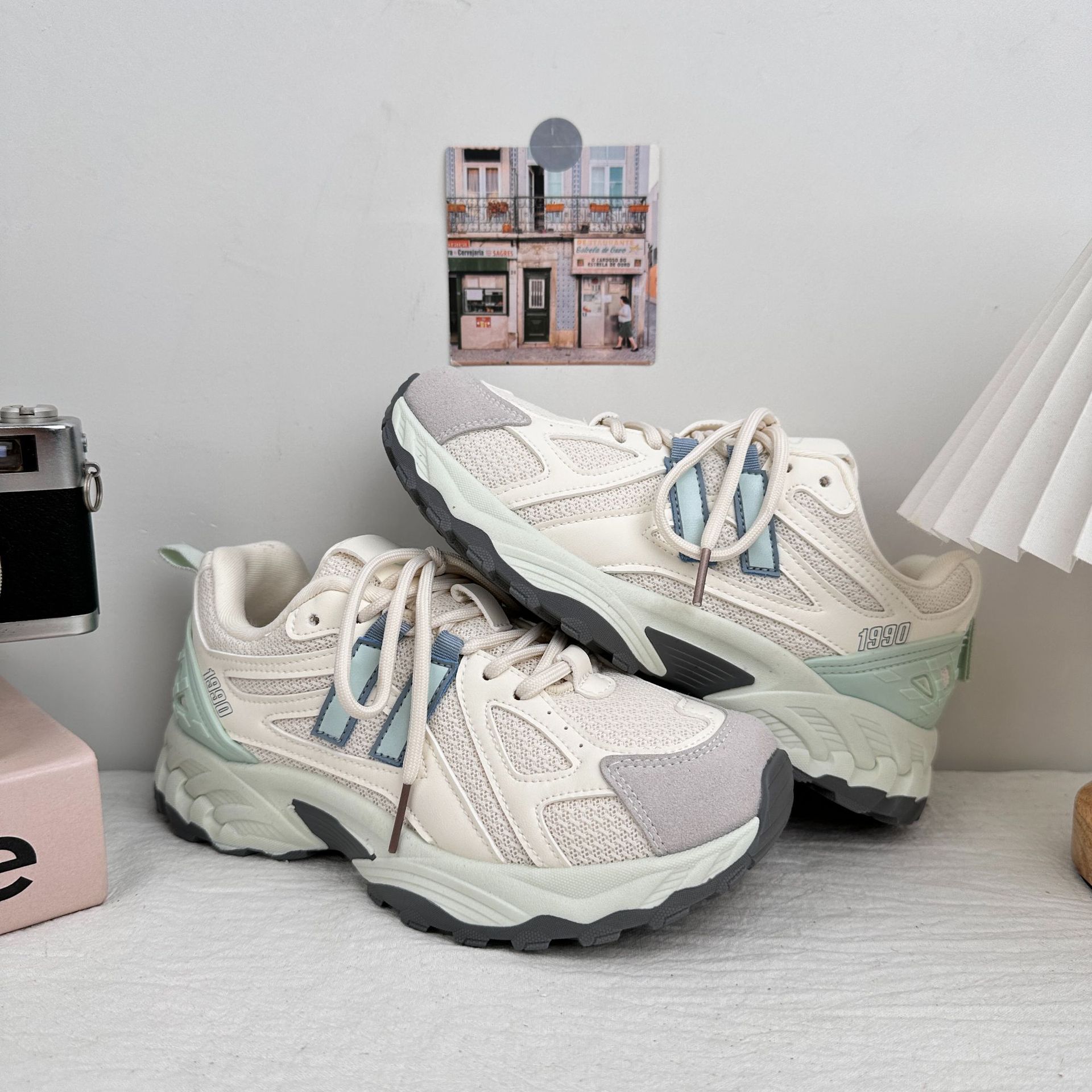 Yuanbo zapatos de papá y mujer 2025 otoño nuevo estilo versátil malla transpirable de fondo grueso elevados zapatos deportivos casuales