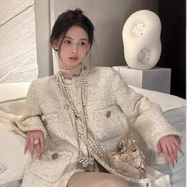 2026早春新款法式感别致很仙名媛小香风白色正肩外套女春秋款
