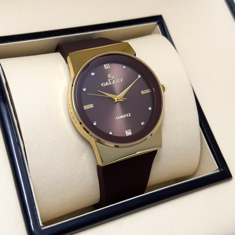 Galaxy's New Simple Men's Watch with a Light Luxury Feel, Fashionable Vintage Style Quartz Watch, Wholesale Direct from the Manufacturer