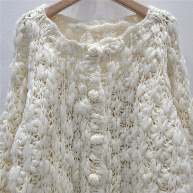 Cardigan de color sólido con aguja exterior 25 otoño y invierno suelto corto chaqueta de tejido a mano chaqueta de aire extranjero