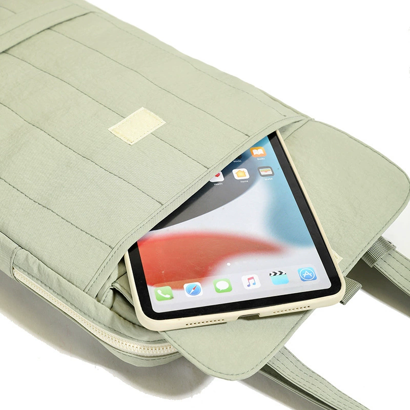 One-shoulder bag, handheld purse, laptop