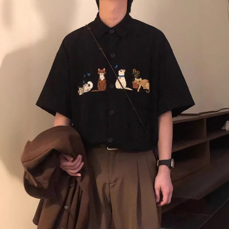 American Retro Cat Embroidery Cartoon Short-Sleeved Shirt for Men, Summer Trendy Brand, College Style, Artistic Casual Versatile Top American Retro Cat Embroidery Cartoon Short-Sleeved Shirt for Men, Summer Trendy Brand, College Style, Artistic Casual Versatile Top