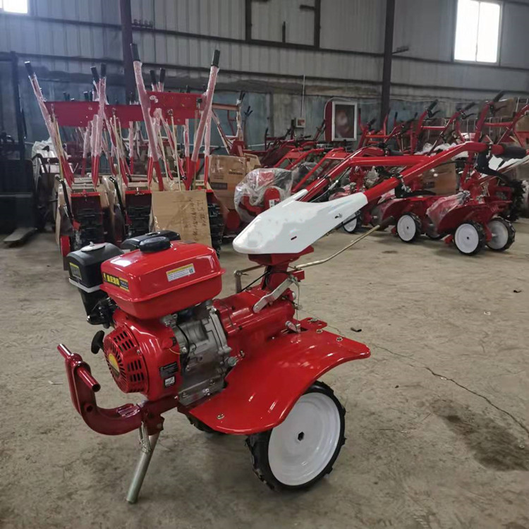 工厂直供小型两驱微耕机 农用土地犁地松土机 四冲程耕地机