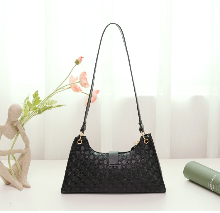 Square Shape Women's All Seasons Pu Leather Solid Color Vintage Style Square Zipper Underarm Bag
