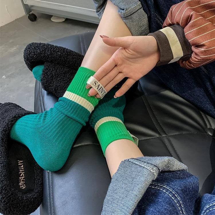 Calzini lunghi stile college a metà polpaccio, stile casual, in cotone, con etichetta in tessuto a blocchi di colore, stile coreano 2025d per donna_voghion.com