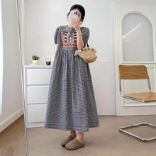 夏装新款民族风圆领重工刺绣短袖长裙千鸟格宽松棉布百搭连衣裙