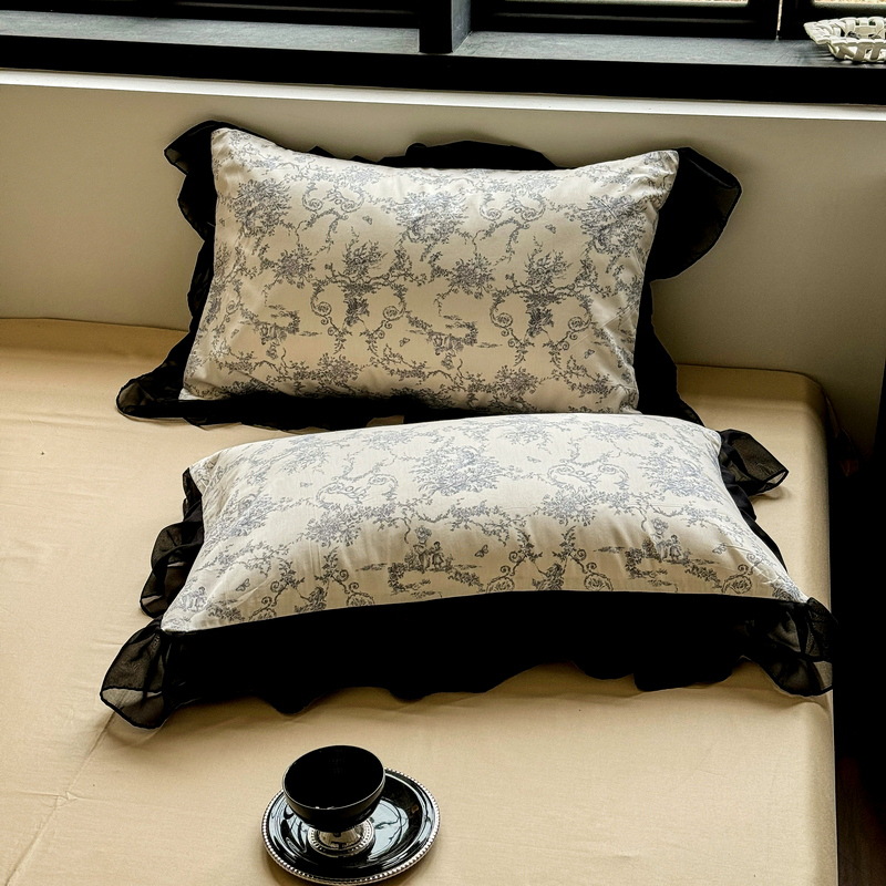 Vintage påslakanset i bomull med spets i nordisk boho stil_voghion.com