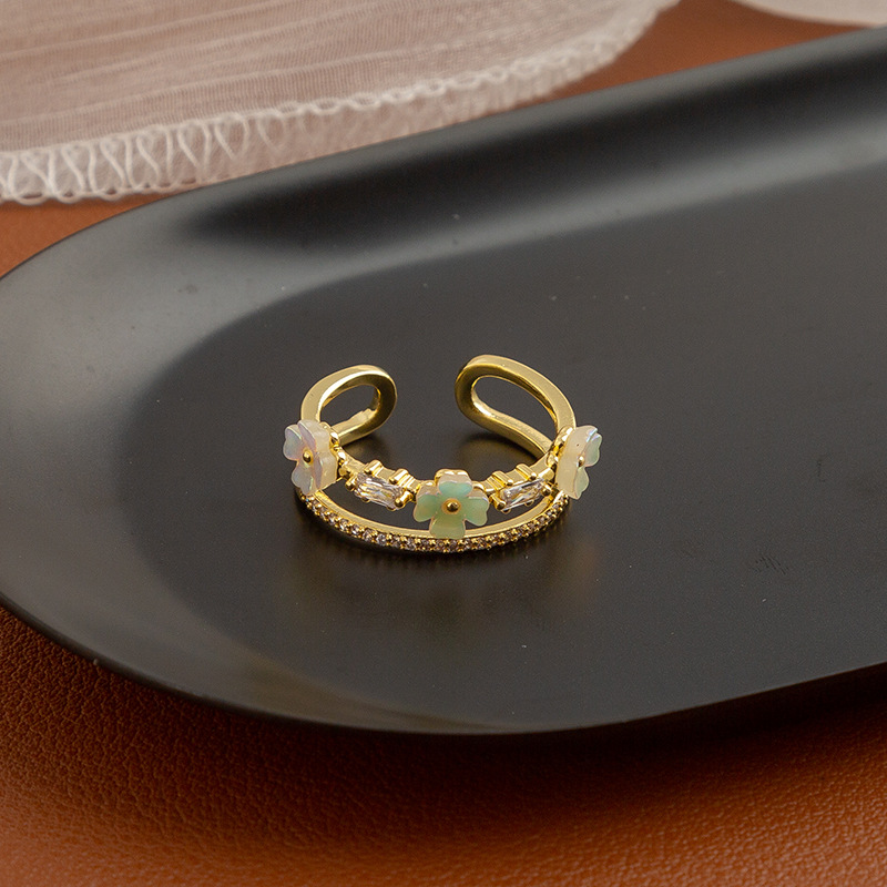 Golden ring, flowered