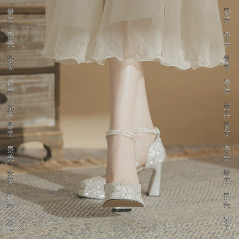 Водонепроницаемые туфли на платформе с высоким каблуком, весна 2025, трендовый стиль, с одним ремешком, жемчугом и пайетками, цвет шампань, квадратный носок, ажурный массивный каблук, одиночные туфли