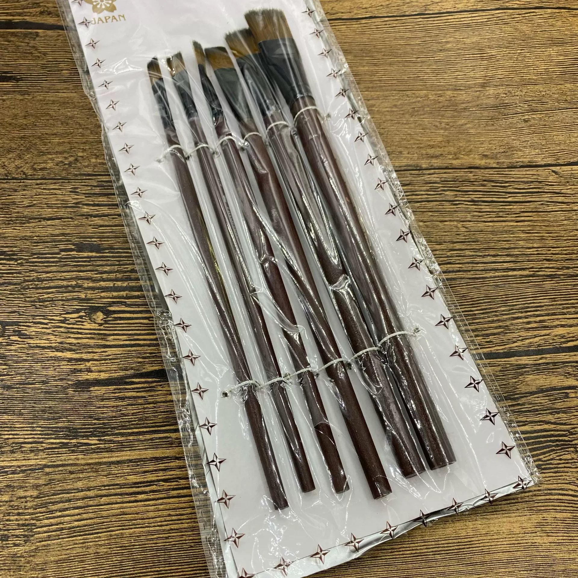 尼龙毛学生820画笔版装6支套装水粉笔丙烯画笔套装儿童涂鸦画笔刷