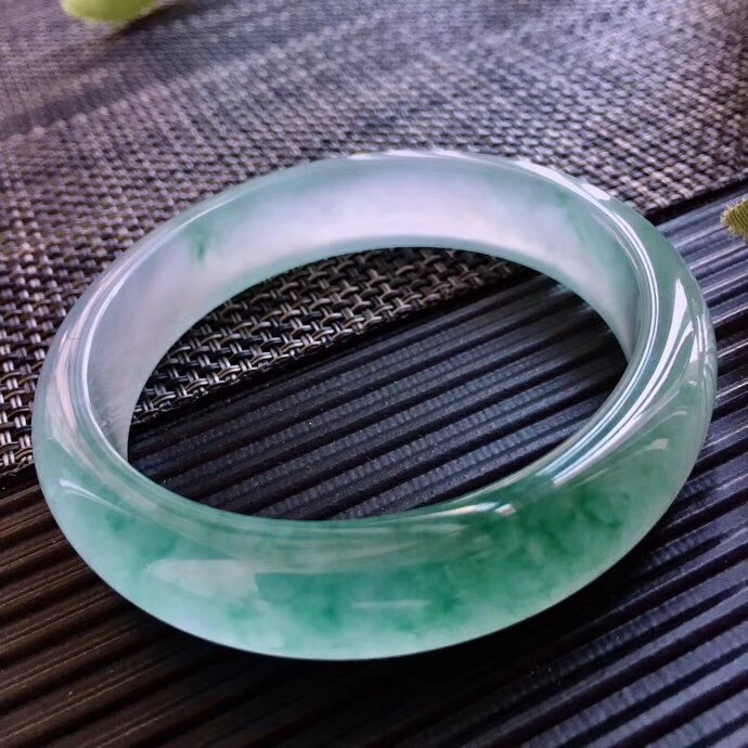 15816100033_647177452