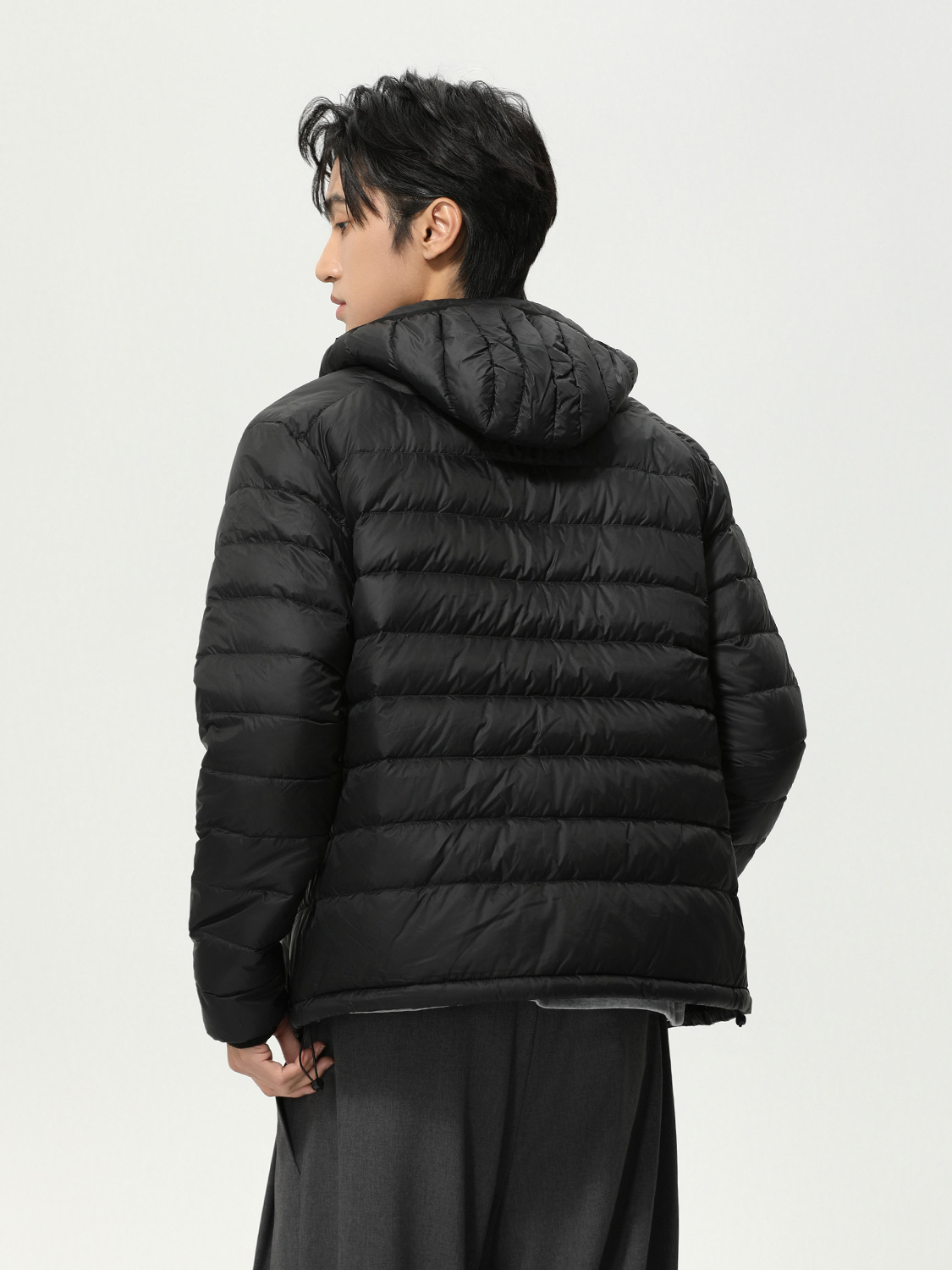 MTLCLOTHES Hombres| 90 chaqueta blanca con costilla con capuchón ligera de color sólido chaqueta casual simple de moda