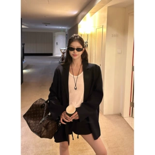 百视旺oversize黑色西装外套女2025秋季新款感廓形宽松两粒扣小西