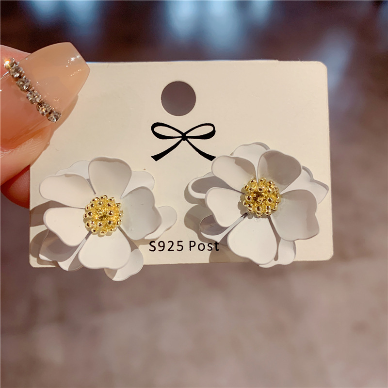 Women'S Gender Stoving Varnish Design 1 Pair Pastoral Flower Stoving Varnish Alloy Ear Studs