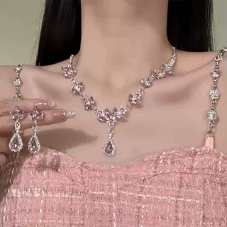 千金名媛风晚宴礼服配饰项链重工高颜值满钻淡粉色花朵气质锁骨链