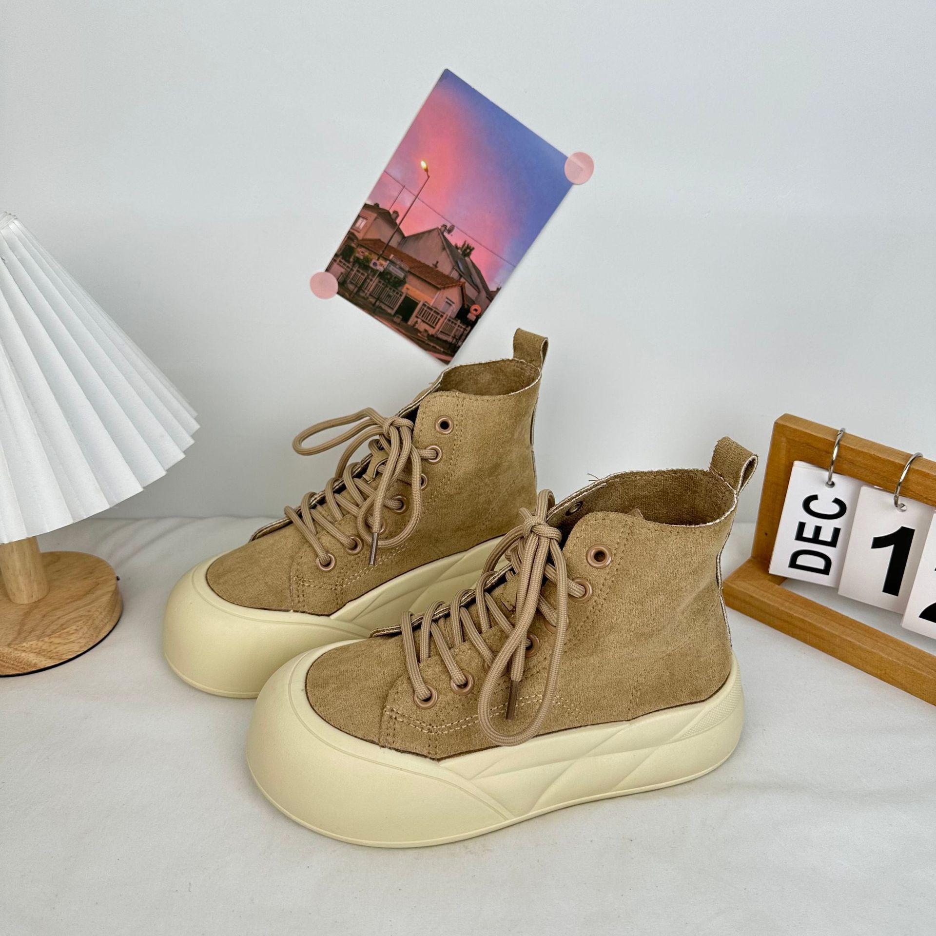 Yuanbo 2024 otoño zapatos de lona de alta altura, zapatos deportivos casuales, zapatos de suela gruesa, zapatos de mujer coreanos.