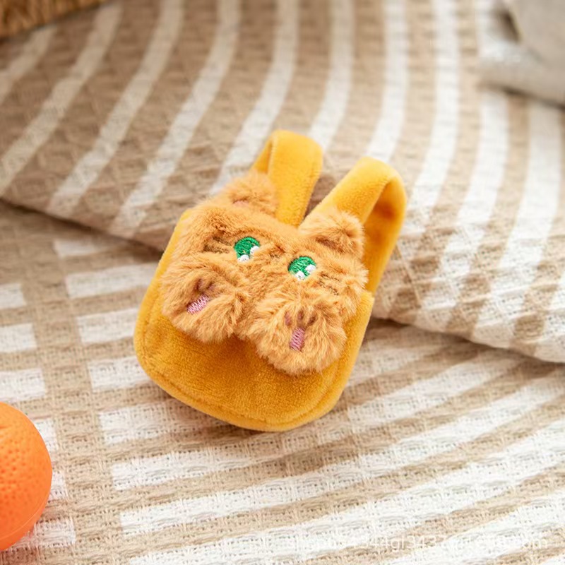 Brown bag, toy with accessories, kitten