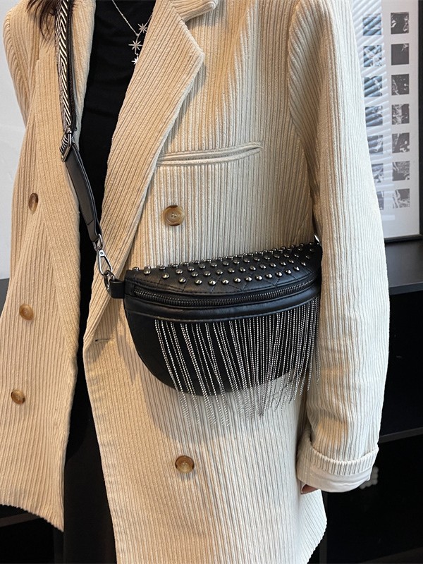 Industria pesada punk estilo remaches borda bolso de cintura mujer 2025 nuevo cross-border coreano banda ancha textura mochila de hombro