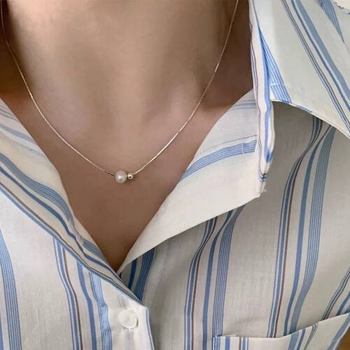 Elegant Minimalist Pearl Necklace for Women 2024 New INSAesthetic Design Simple Clavicle Chain with Graceful and Versatile Style