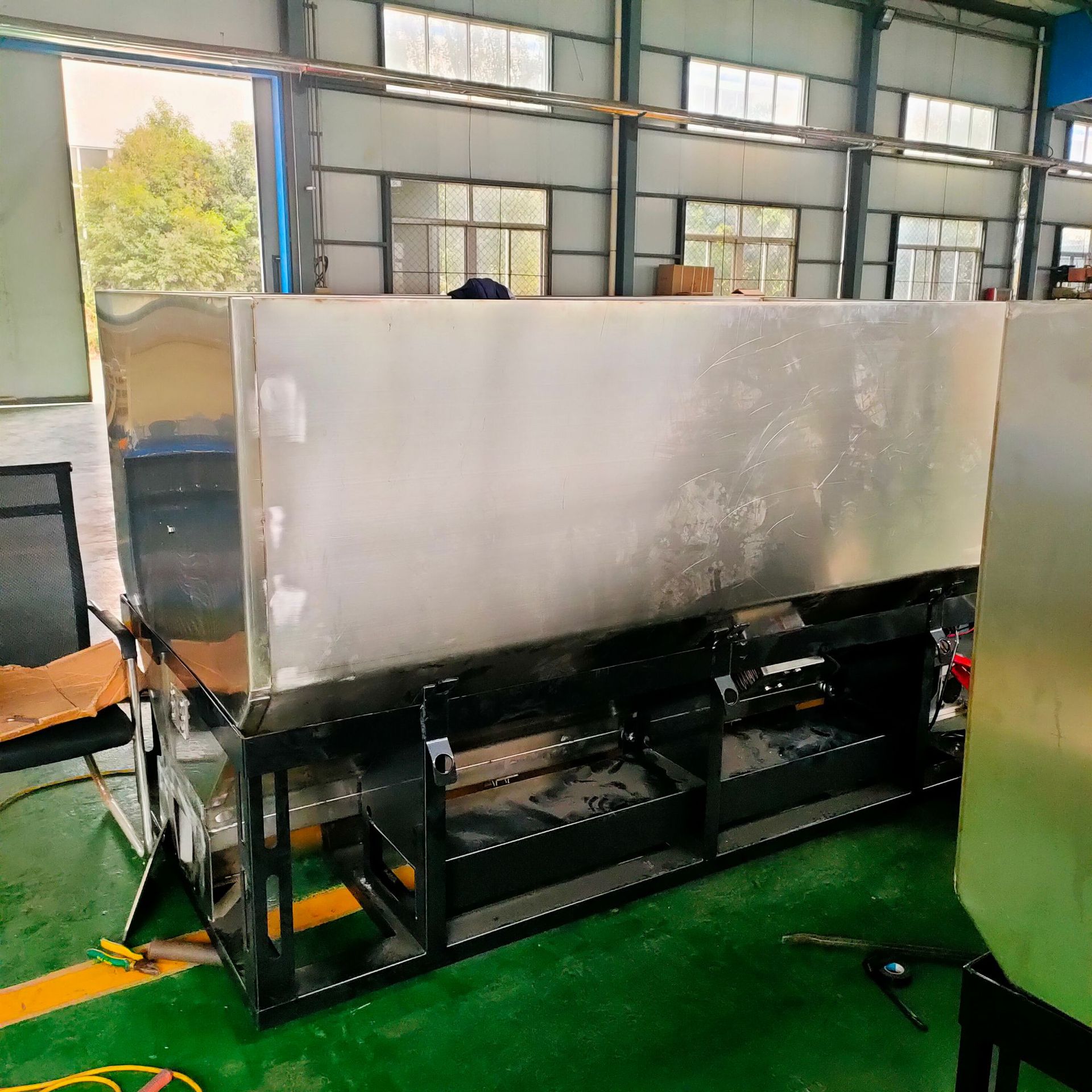 道路冰雪融化撒盐设备 大容量车载式清雪设备 不锈钢1000型撒布机