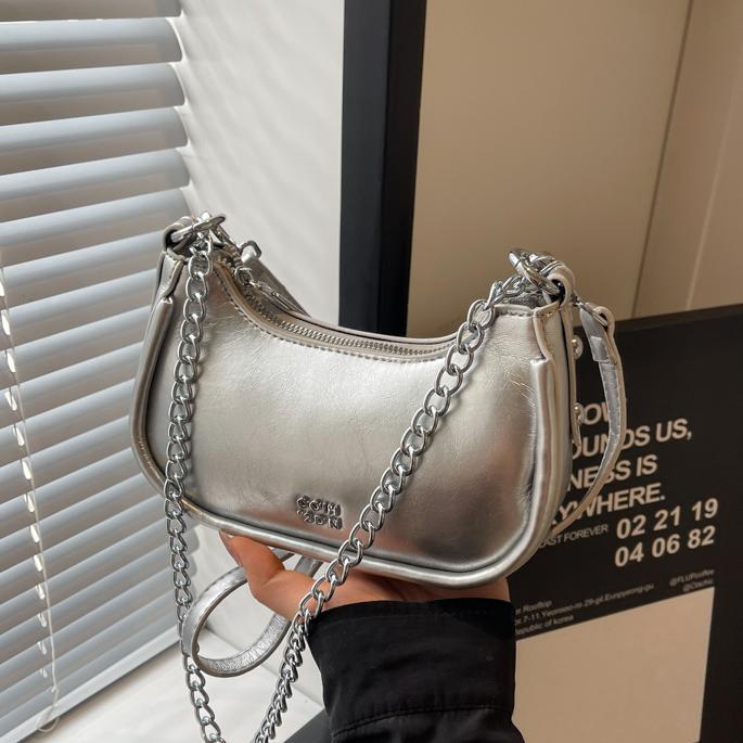 Bolsos pequeños de estilo occidental populares de verano para mujer 2025 nuevo bolso de mensajero súper fuego salvaje bolso de axila de un solo hombro de sentido avanzado
