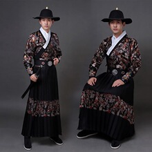 ��װ���ƺ������崺��������������·�����ҷ�����������׶���