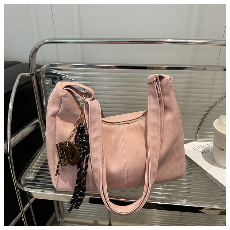 2025 New Commuting Shoulder Crossbody Bag Tote Retro Texture Frosted Large Capacity Spring Versatile Bag