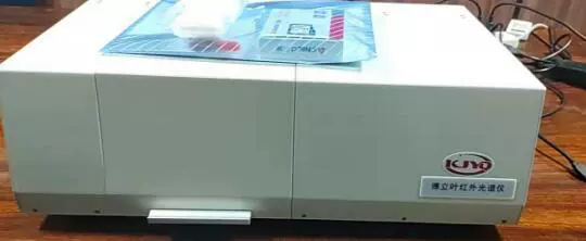 Инфракрасный спектрометр Фурье типа KJ-FTIR-300 тестер радиационной способности стеклянного полушария