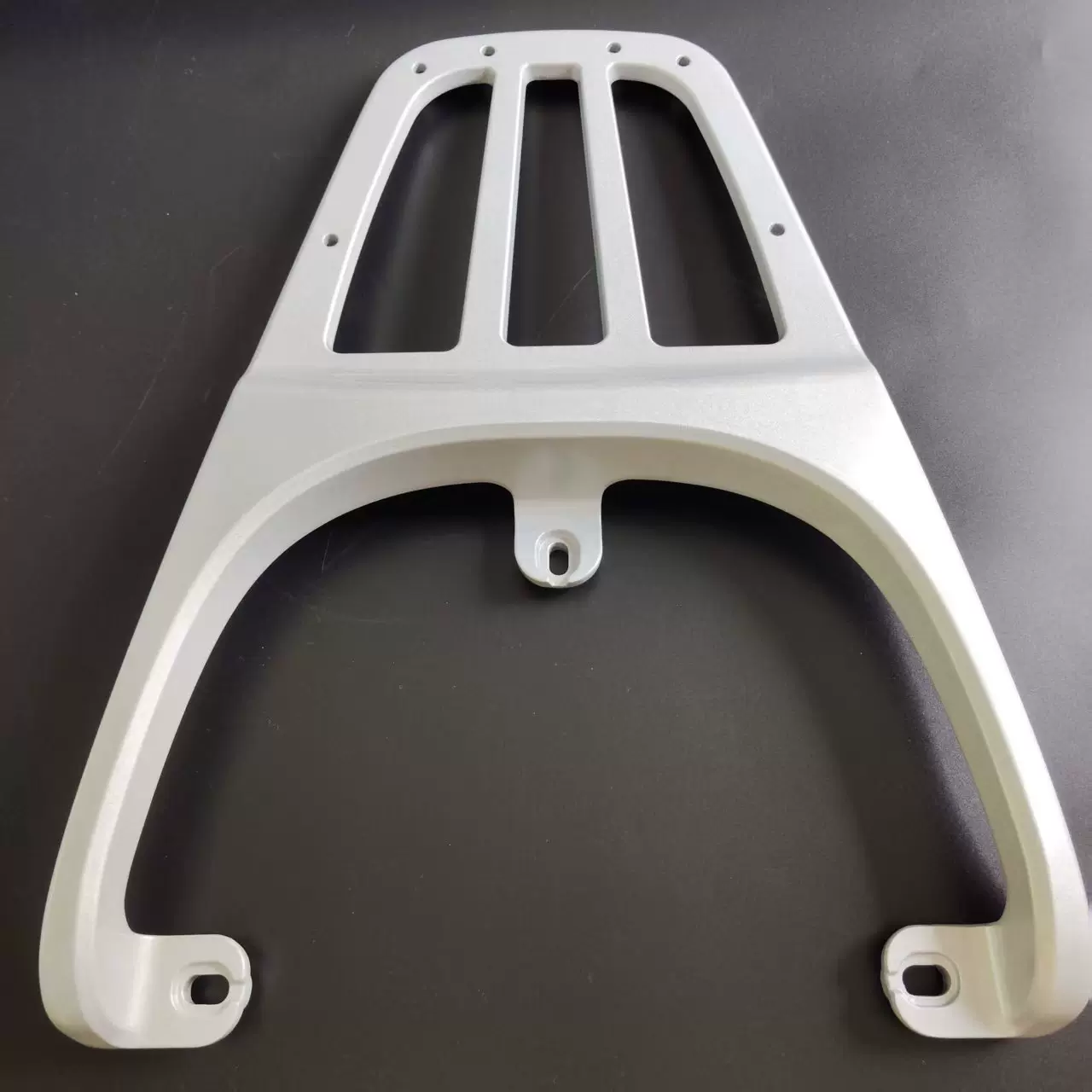 适用雅迪电动车E8/E8S/E10GT大师版E9PRO改装延长拓展后尾箱支架