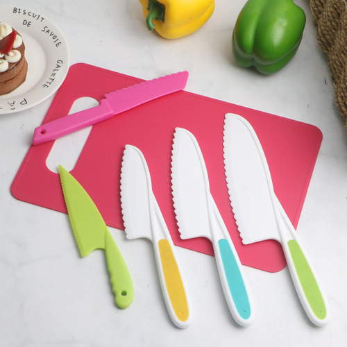 Wholesale Children's Plastic Fruit Knife Birthday Cake Server Cheese Dessert Bread Knife Peeler Toy Knife Set