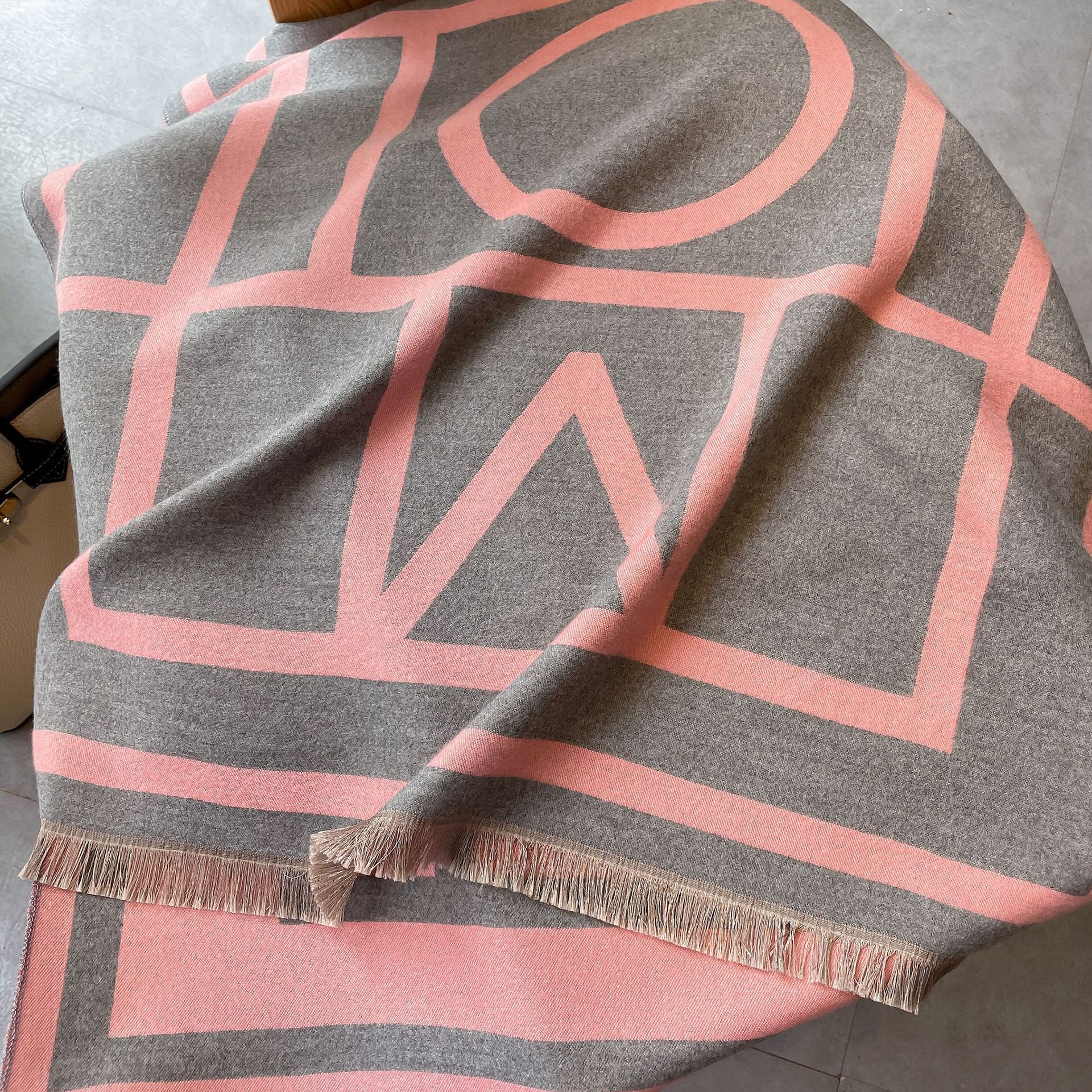 Autumn winter style imitation cashmere with air conditioning shawl tassels, versatile and extended warmth, jacquard_voghion.com