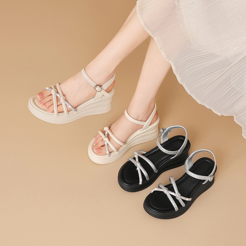 Sandal nữ đế xuồng cao gót quai ngang đính đá phong cách Pháp — JF577 Bạc