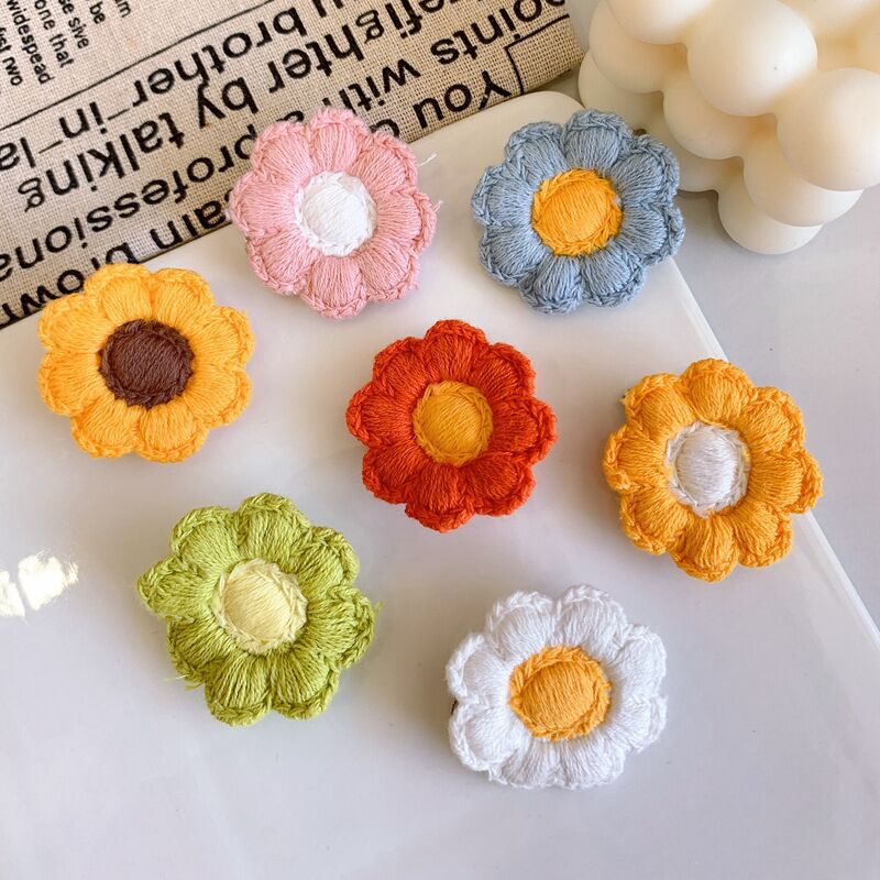 Cute Plush Brooch Japanese Style Small Flower Sweet Corsage Summer Dress T-shirt Decoration Girl Bag Pin Cute Plush Brooch Japanese Style Small Flower Sweet Corsage Summer Dress T-shirt Decoration Girl Bag Pin