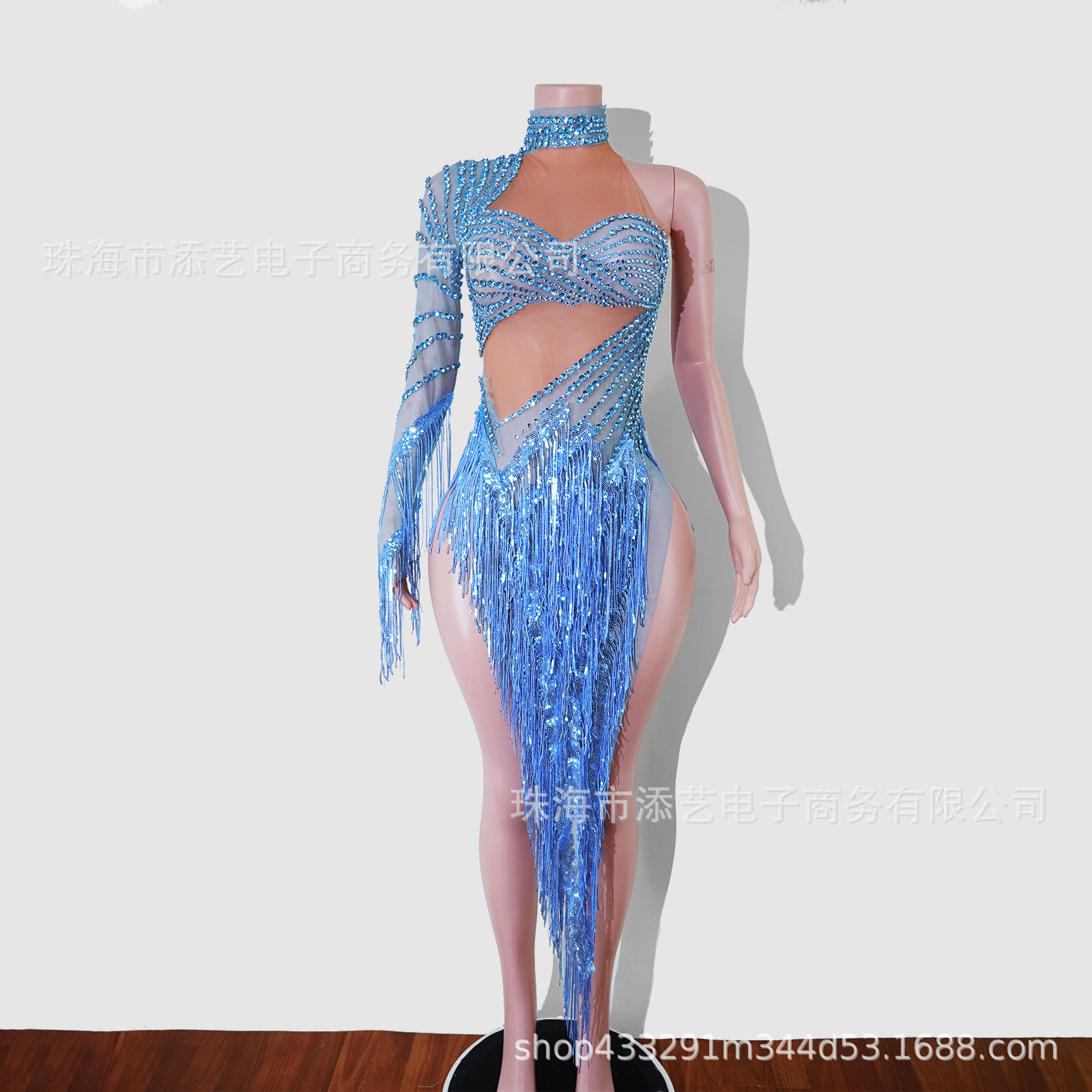Blue tassel rhinestone Latin dress, single-sleeve dress, suitable for female groups, stage performances, parties, birthday celebrations, and evening events, also suitable for wearing in bars