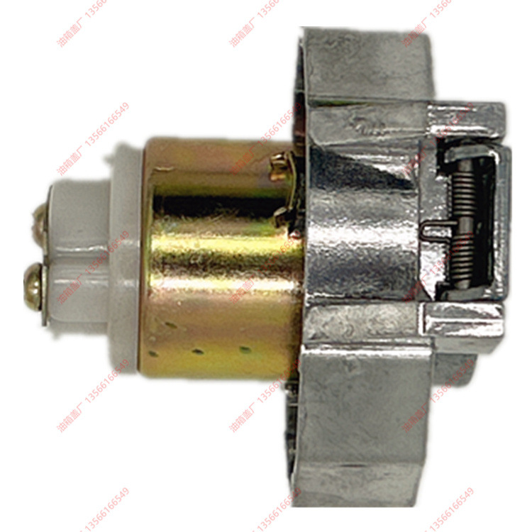 Applicable to Isuzu Truck Qingling 100P600P Jiangling Shunda Kaiyun Kairui Era Hexagon Lock Fuel Tank Cap