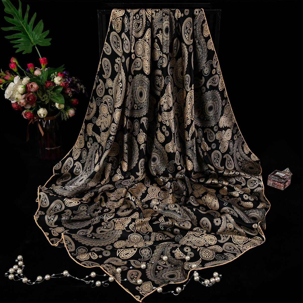 블랙 골드 소용돌이