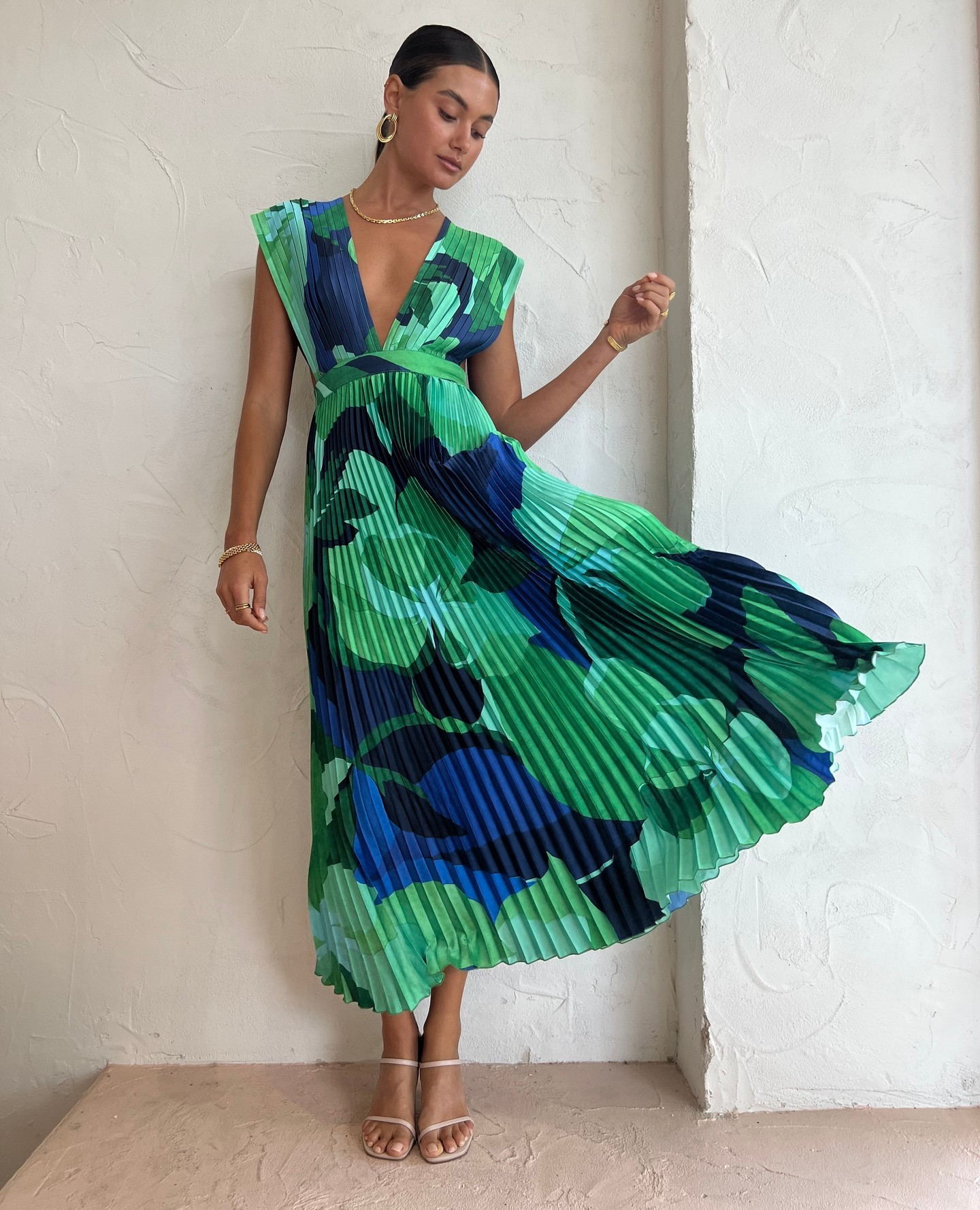 Polyester Fabric Type High Waist Waist Line Wholesale Women's Vacation Zipper Pleated Backless Color Block Holiday Travel V Neck Sleeveless Swing Dress