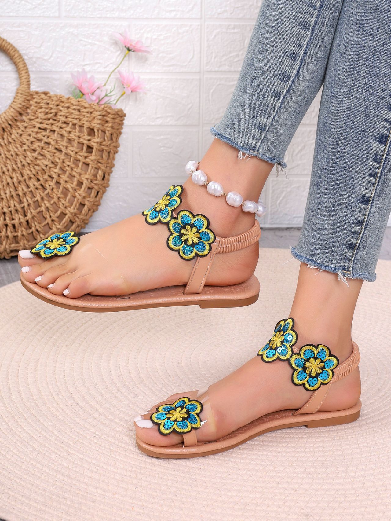 Women's Roman Style Floral Round Toe Thong Sandals display picture 5