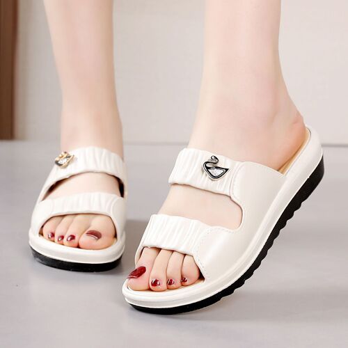 Women's new summer slippers, outdoor versatile mid-heeled beach shoes, fashionable non-slip soft soles, wear-resistant and thickened women's sandals