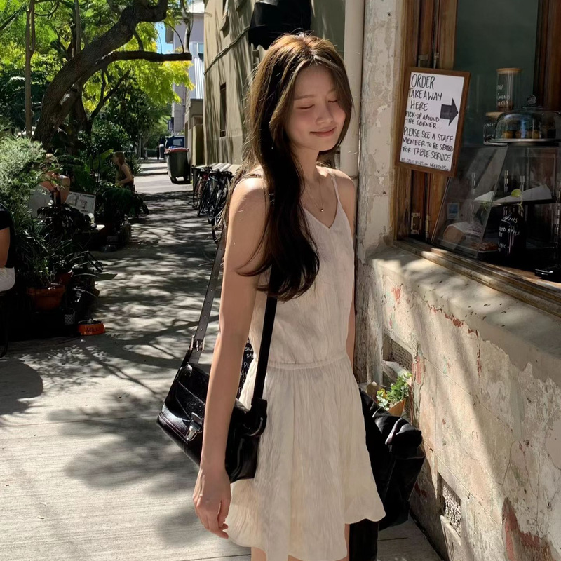 Little Yellow Dog Korean-Style Dongdaemun Same-Style Suspender Dress, Stylish Holiday Style, Slim-Fitting, Versatile Fairy Long Dress