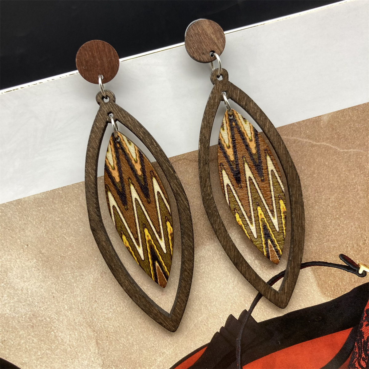 1 Pair Bohemian Simple Style Leaf Stoving Varnish Hollow Out Wood Drop Earrings display picture 7