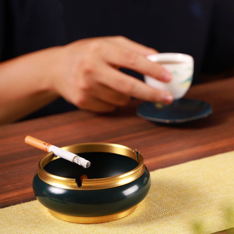 황동 연기 재떨이 창조적 인 성격 유행 가구 거실 선물 제공 대형 중국 스타일 사무용품
