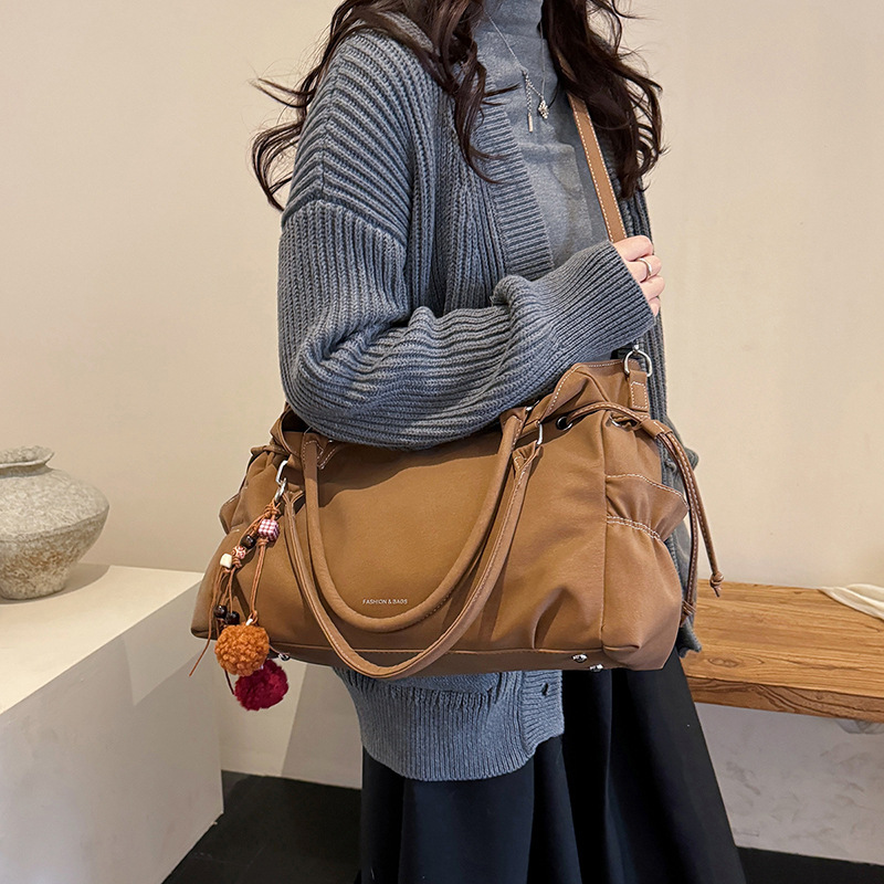 Suede Large Capacity Tote Bag For Women 2026 New Trendy Luxury Shoulder Bag For Outing, Work And Commuting - Thumbnail 4