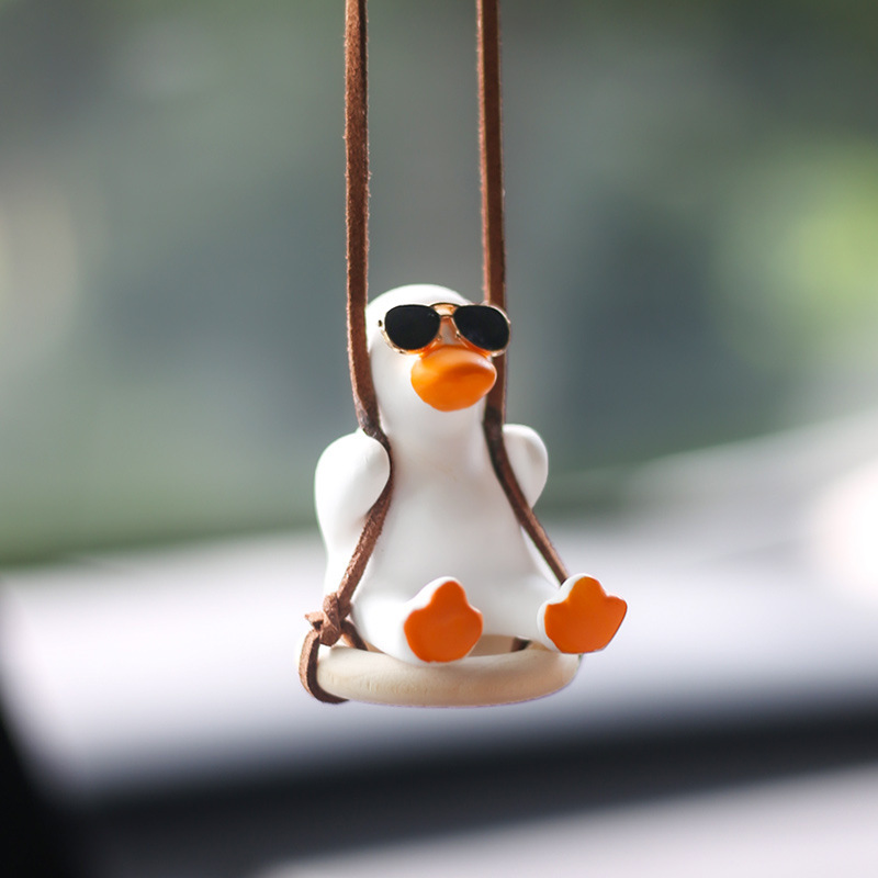 Swing Duck Pink Hat Duck Car Interior Pendant for Women, Popular Car Hanging Decoration for Rearview Mirror